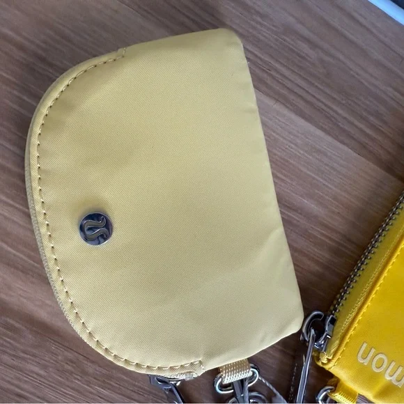 Lululemon Dual Pouch Wristlet NWT - Picture 3 of 5